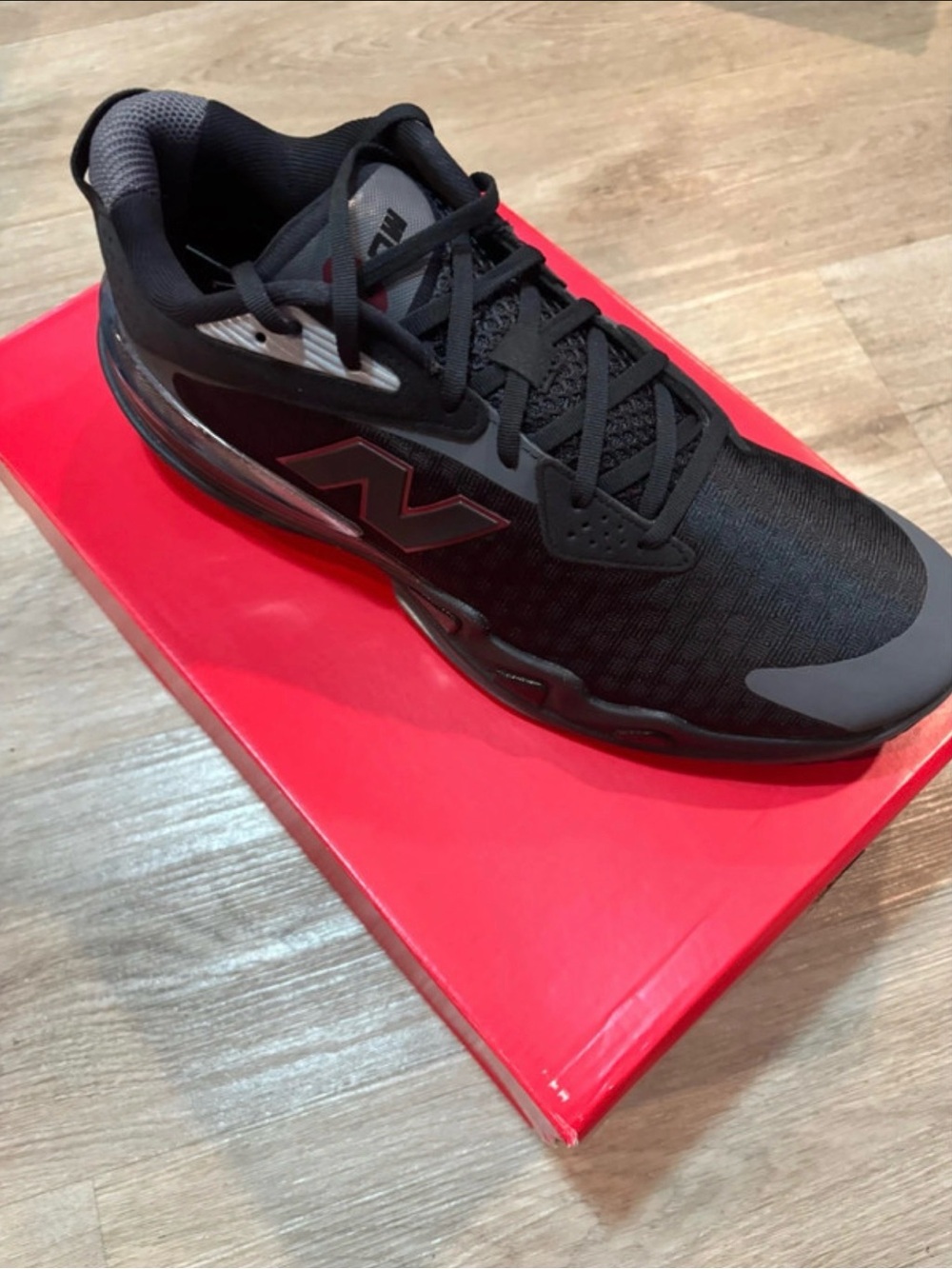New Balance Hesi Low V2/ Men's Sizes Vary/ Black Classic Crimson